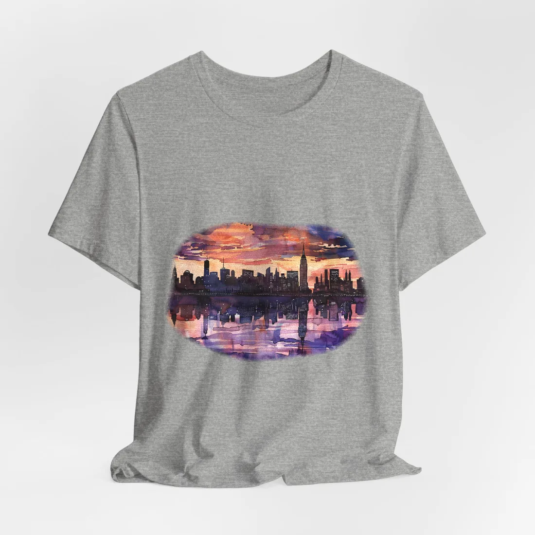 Vibrant Watercolor NYC Sunset: Dynamic Skyline Art - T-Shirt (Athletic Heather)